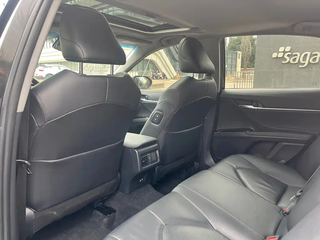 TOYOTA CAMRY 2019