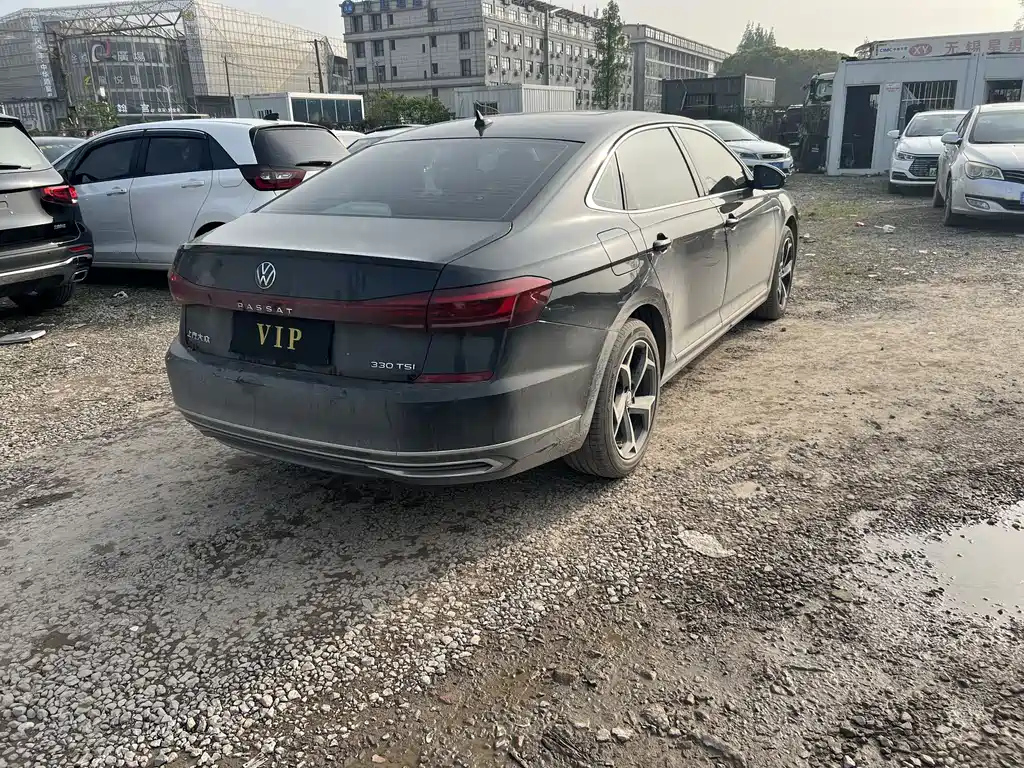 VOLKSWAGEN PASSAT 2022