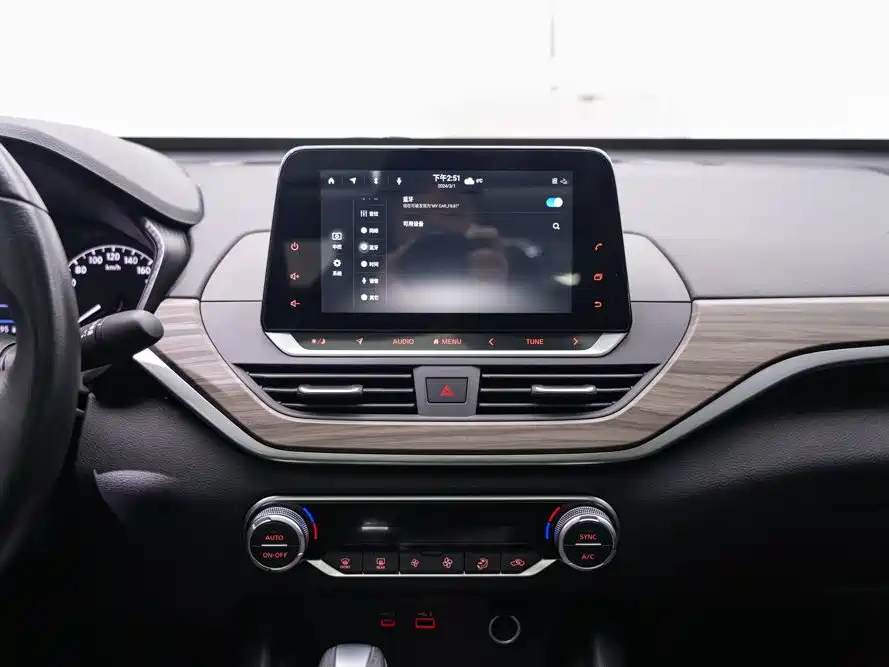 NISSAN TEANA 2020