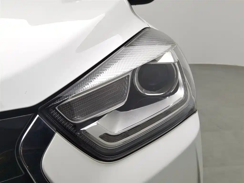 JAC REFINE S2 2018