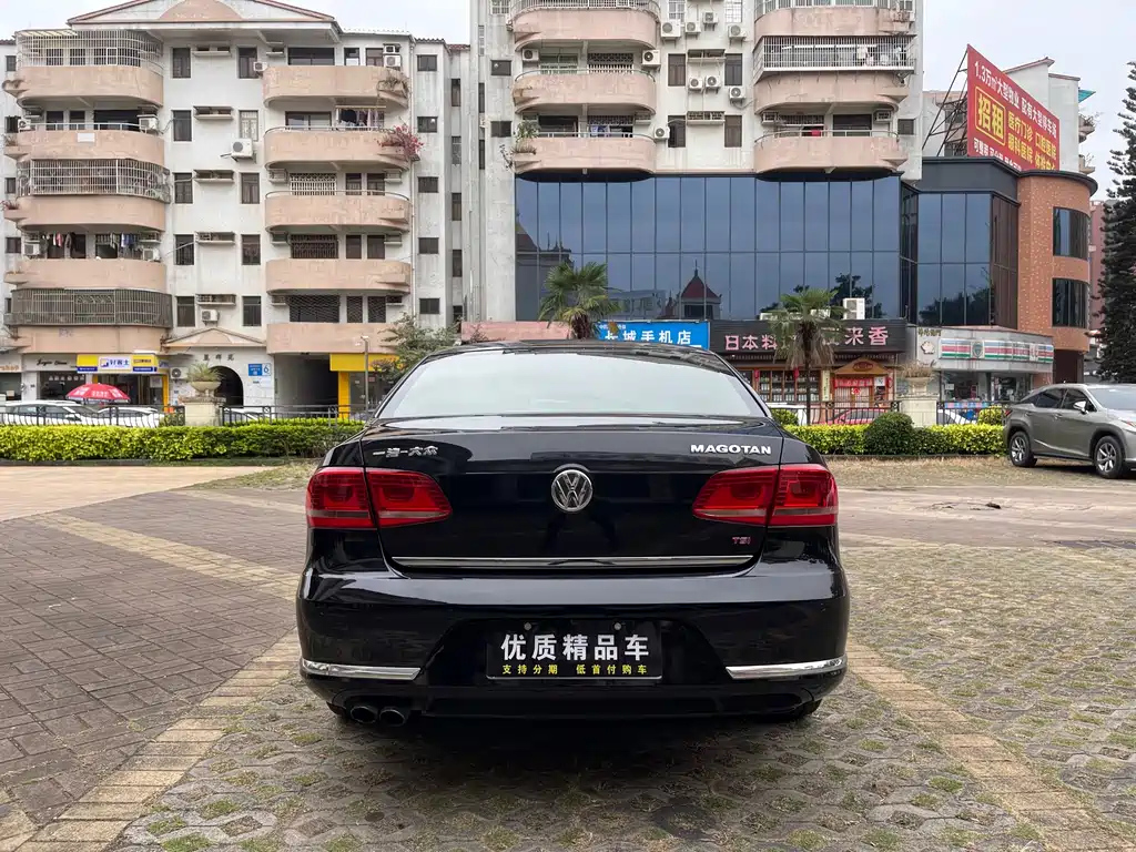 VOLKSWAGEN MAGOTAN 2015