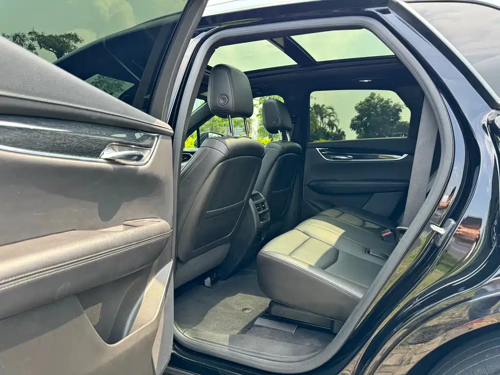 CADILLAC XT5 2021