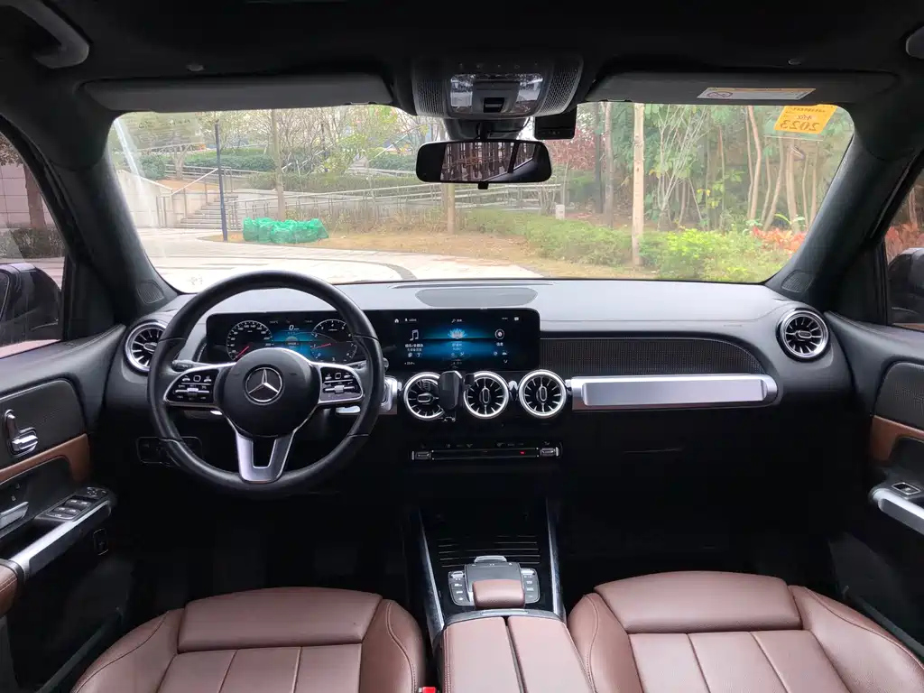MERCEDES BENZ GLB 2021
