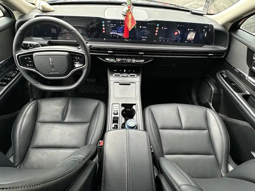 LINCOLN ADVENTURER 2023
