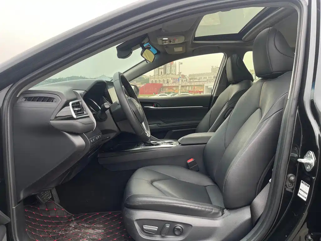 TOYOTA CAMRY 2021