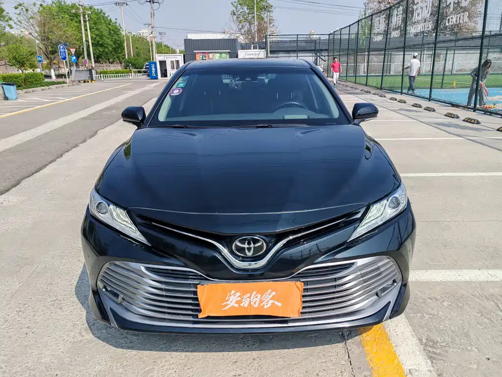 TOYOTA CAMRY 2019