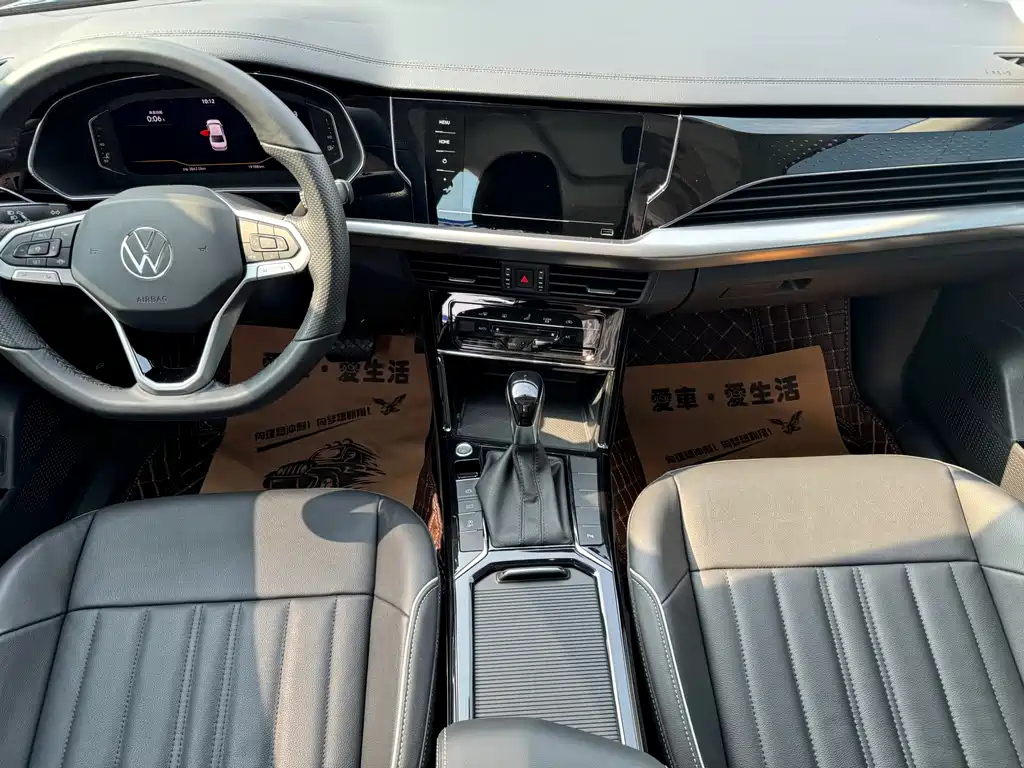 VOLKSWAGEN PASSAT 2022