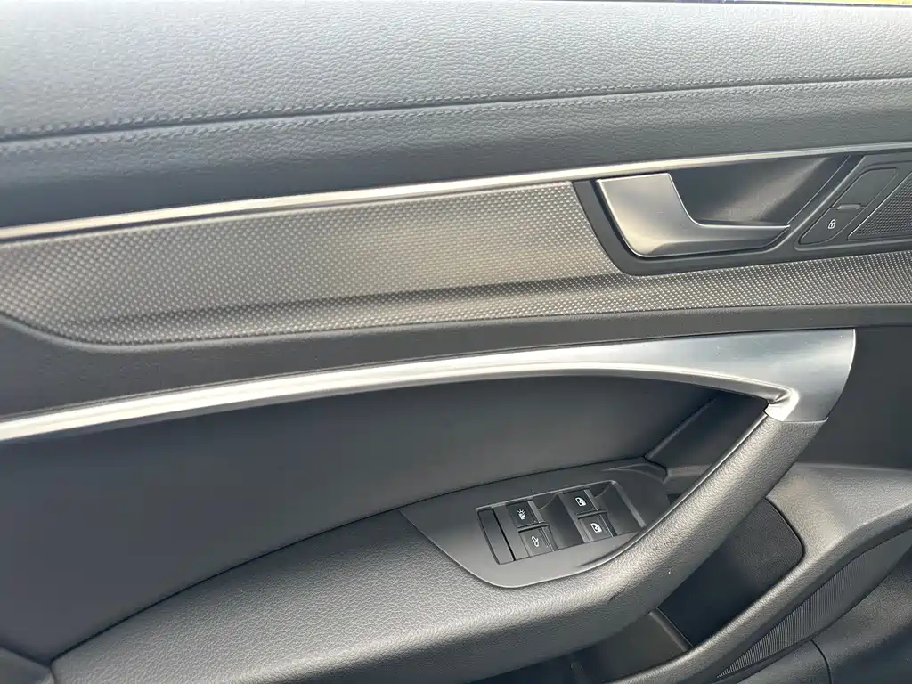 AUDI A6L 2021
