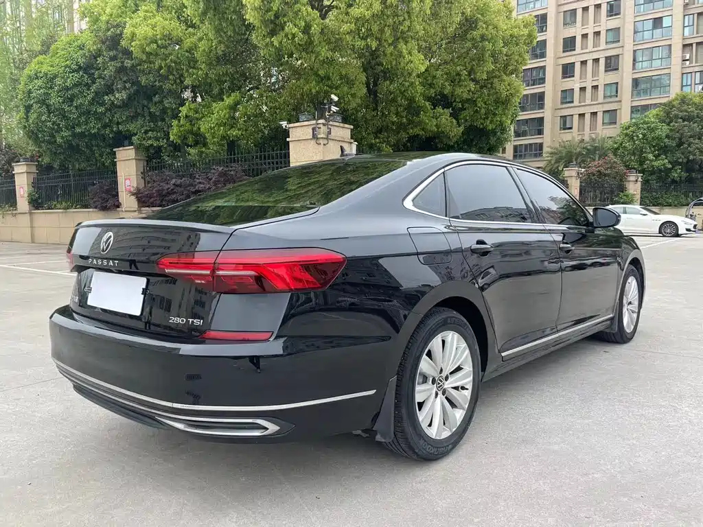 VOLKSWAGEN PASSAT 2021