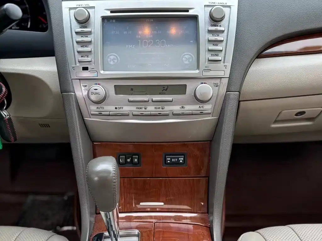 TOYOTA CAMRY 2014