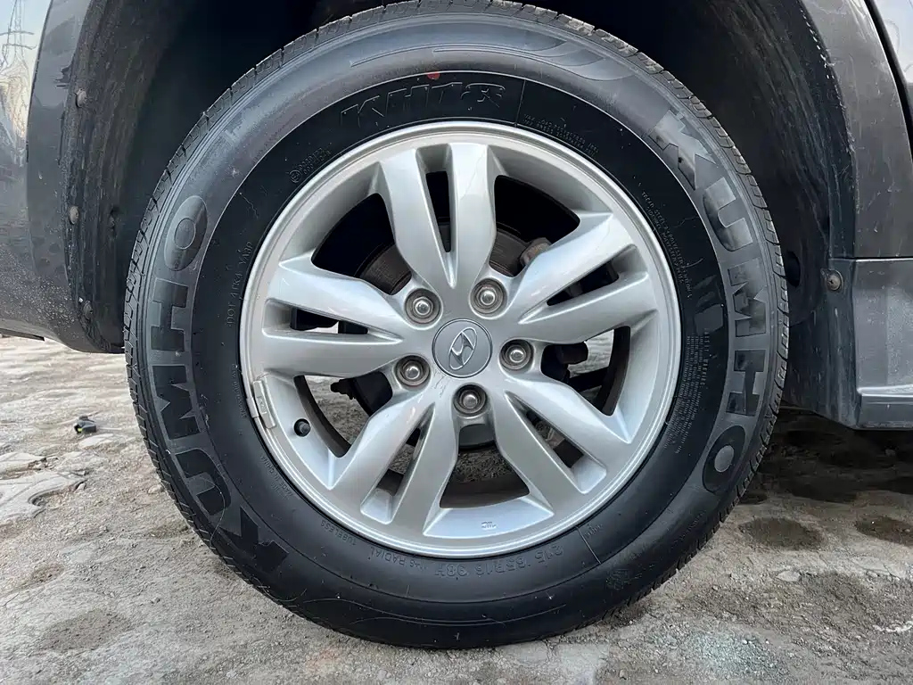 HYUNDAI TUCSON 2011