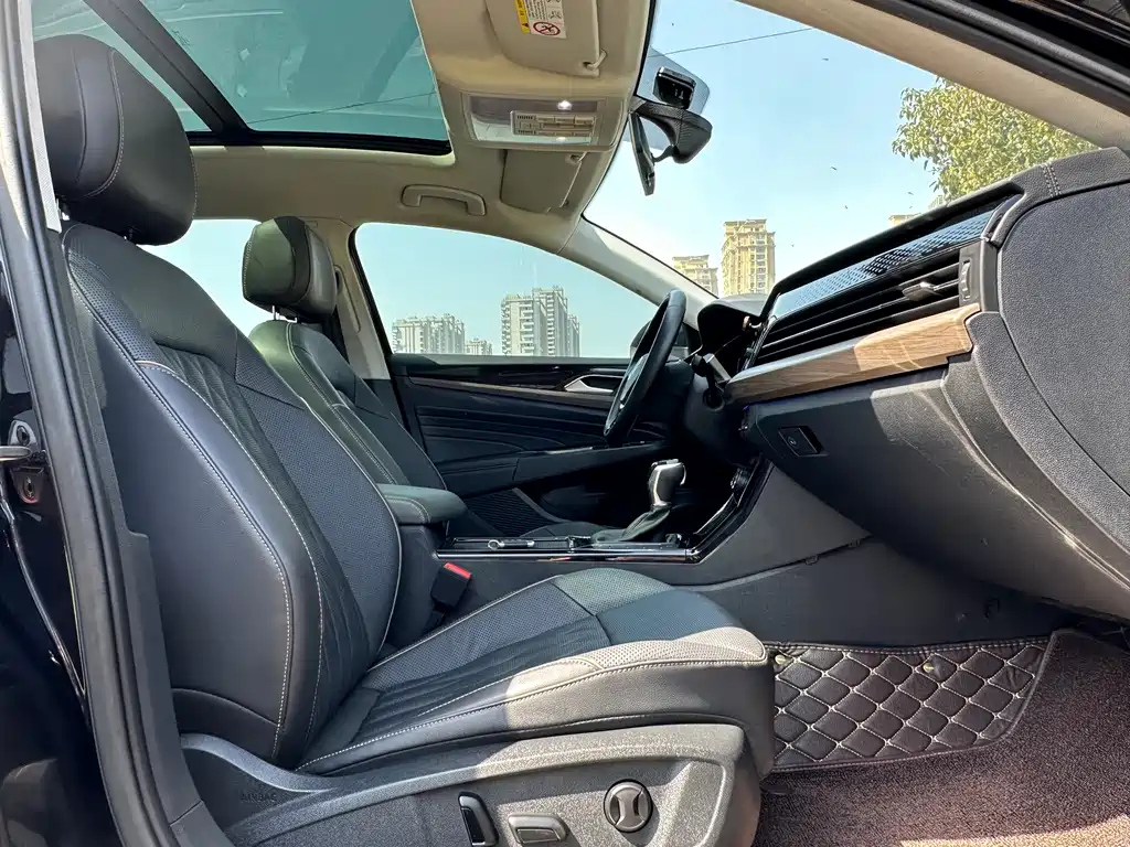 VOLKSWAGEN PASSAT 2020