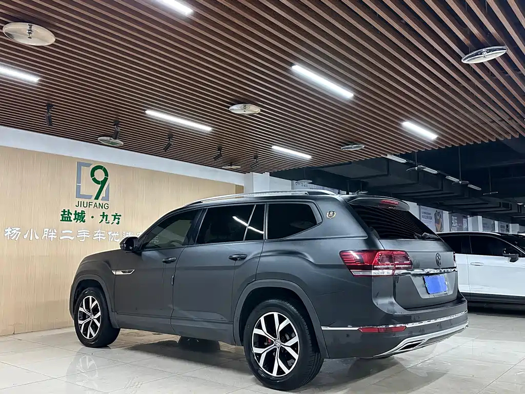VOLKSWAGEN TOURAN 2020