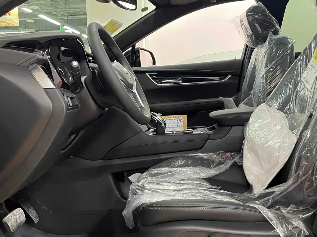 CADILLAC XT5 2024