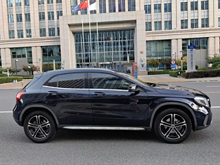 MERCEDES BENZ GLA 2018 YEAR GLA 200 FASHION 2018
