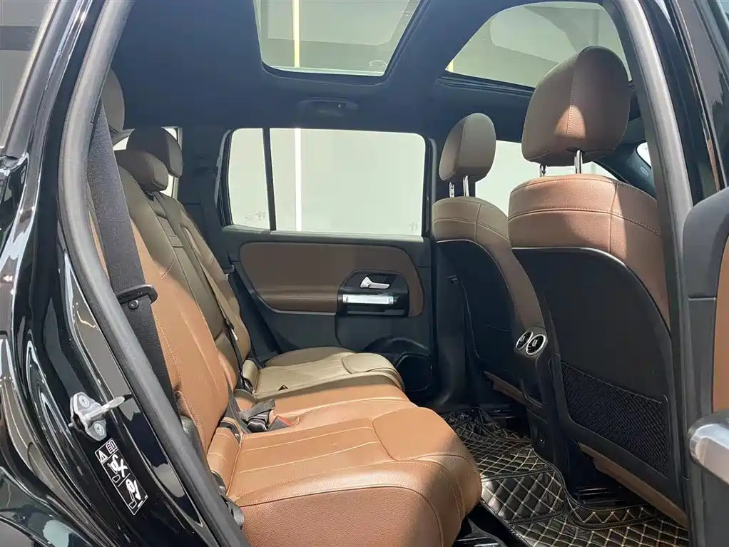 MERCEDES BENZ GLB 2021