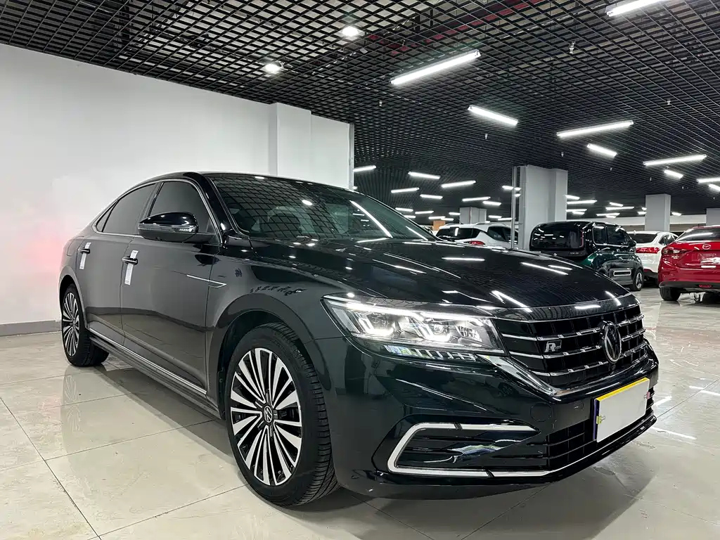 VOLKSWAGEN PASSAT 2021