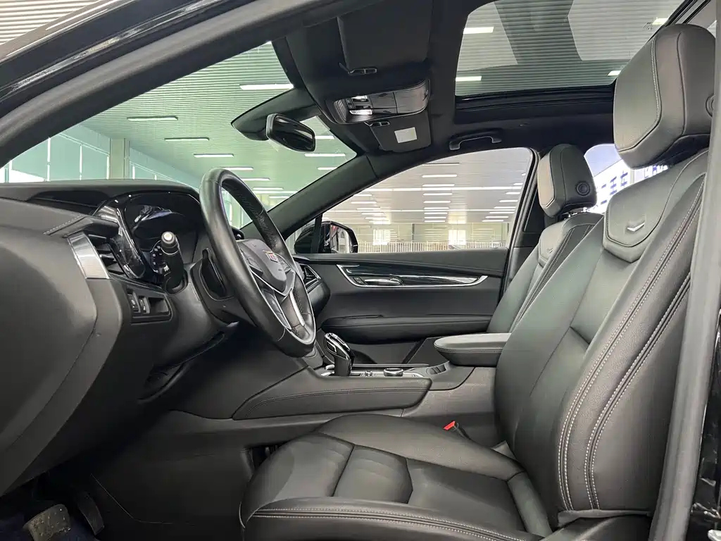 CADILLAC XT5 2021