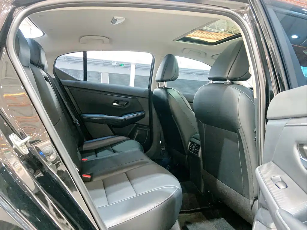 NISSAN SYLPHY 2022