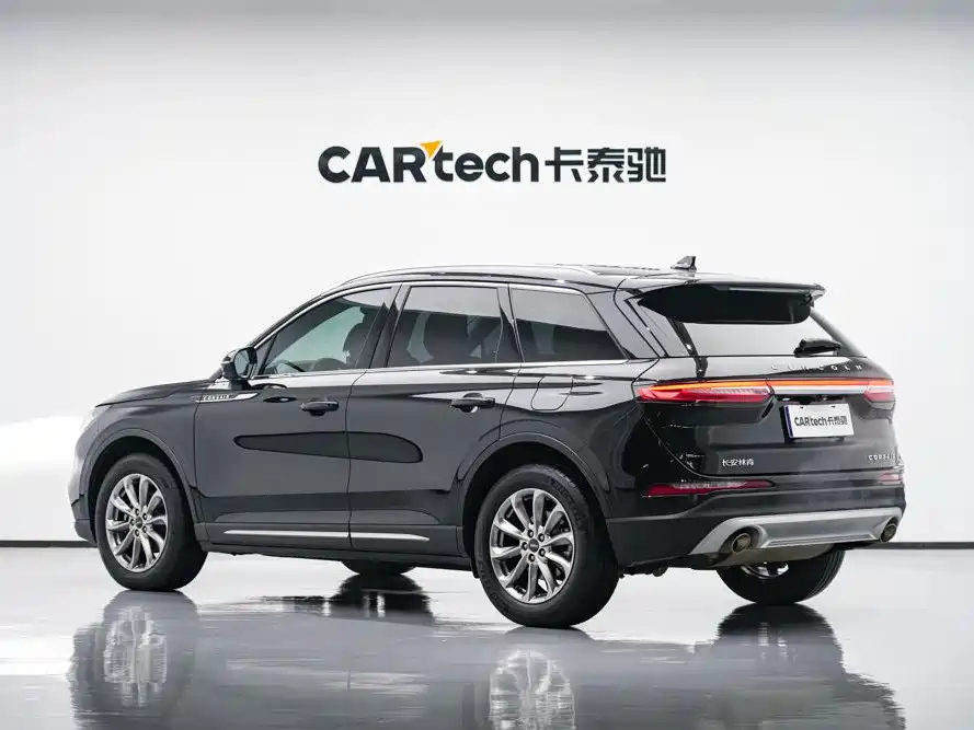 LINCOLN ADVENTURER 2021
