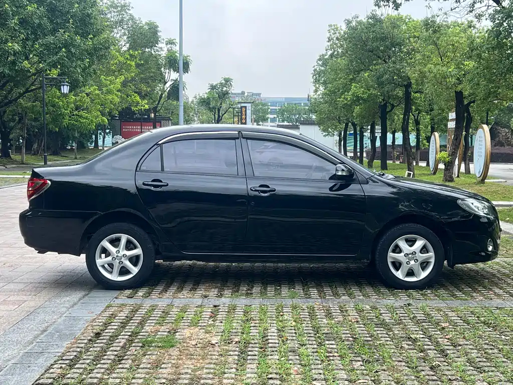 TOYOTA COROLLA 2013