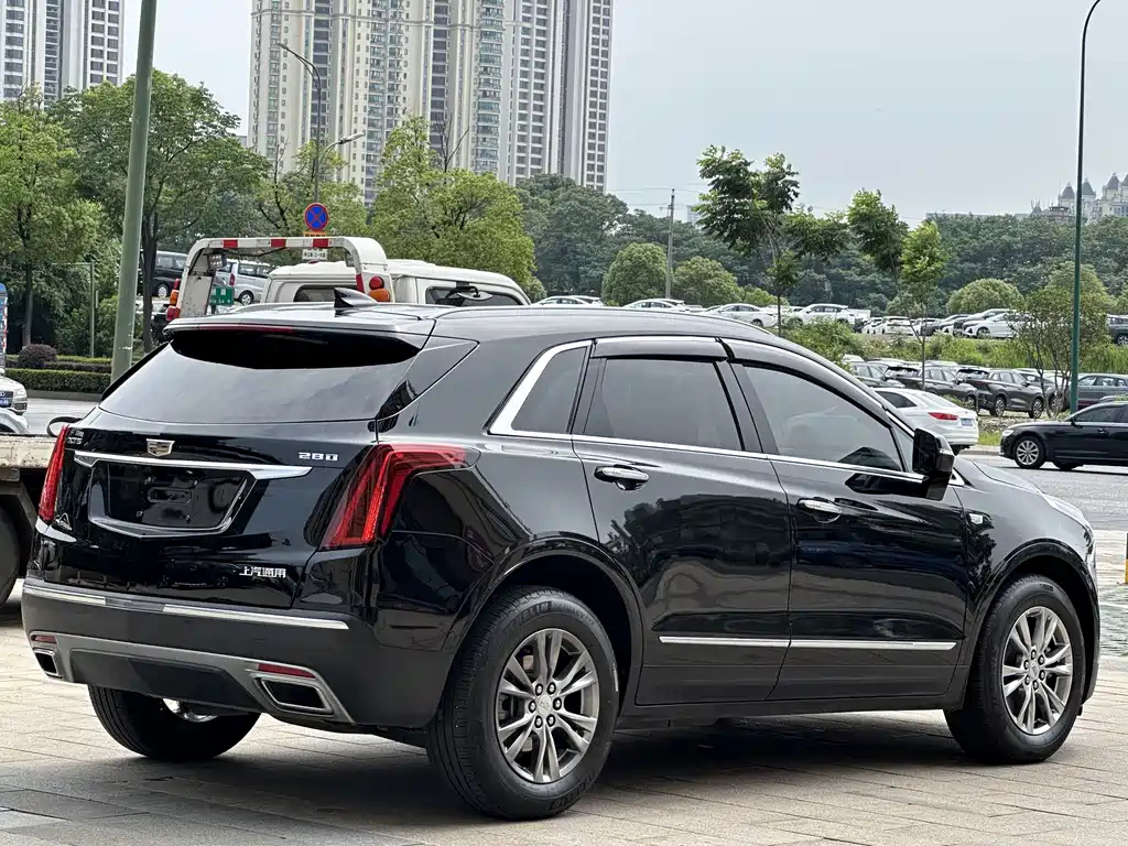 CADILLAC XT5 2021