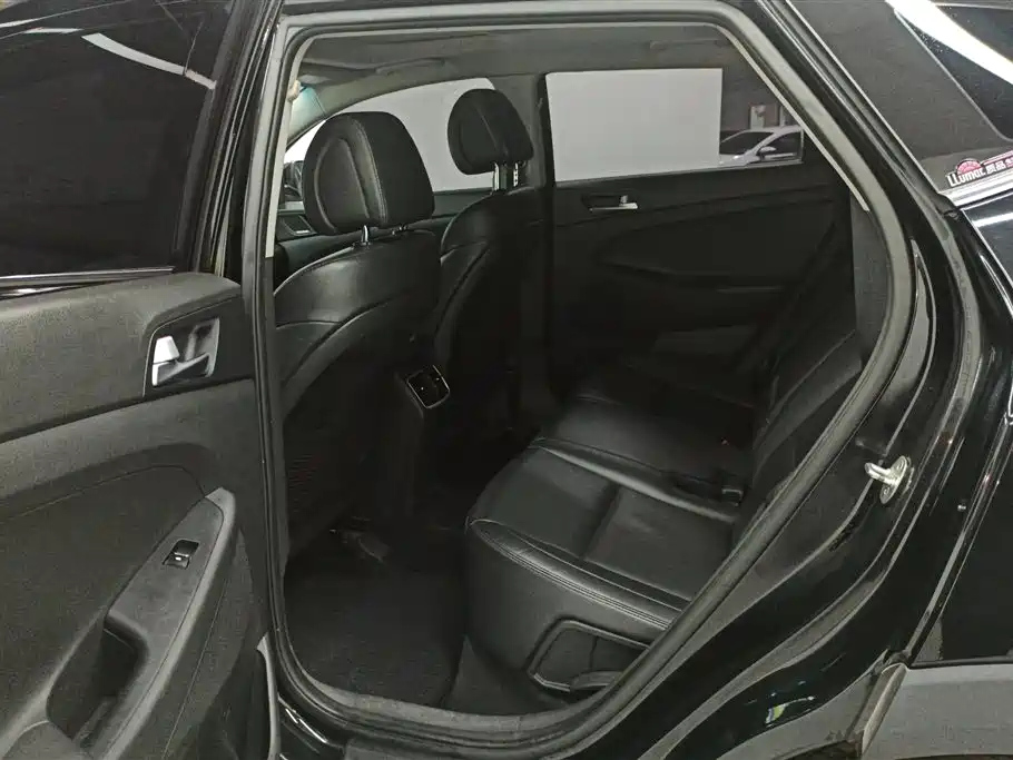 HYUNDAI TUCSON 2016