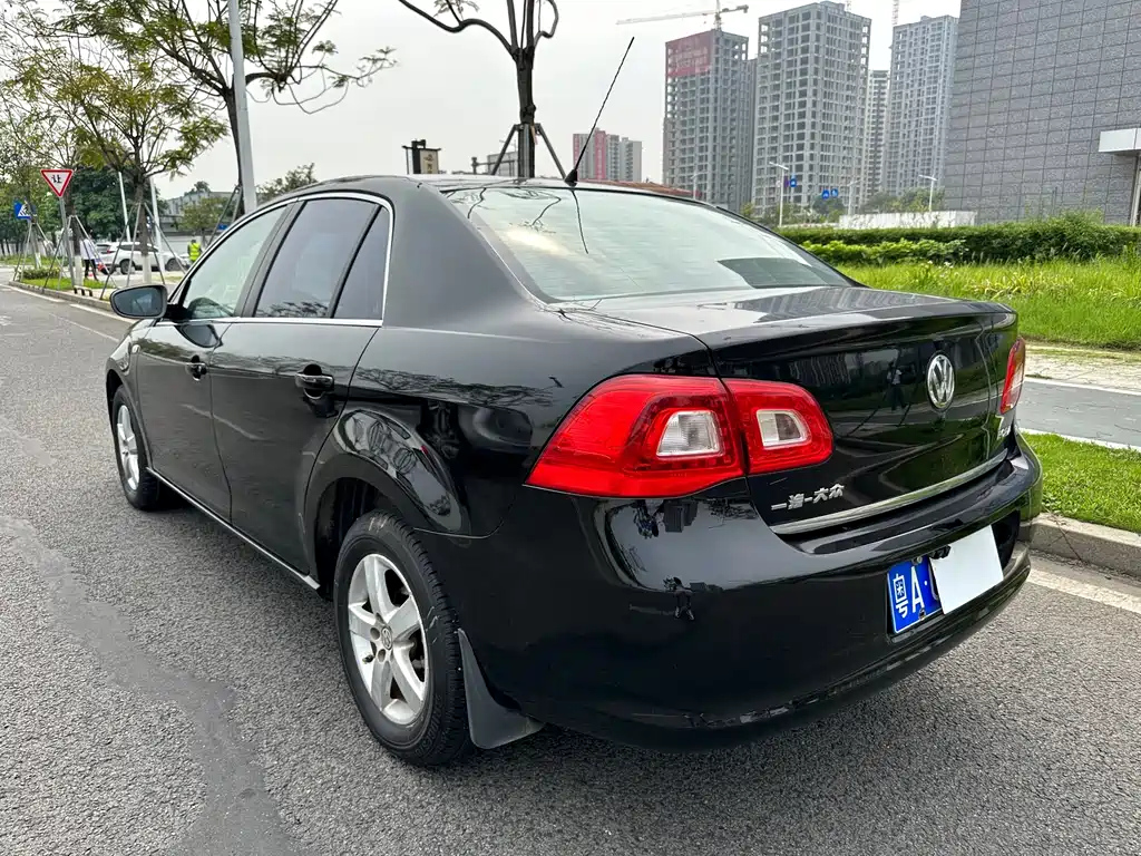 VOLKSWAGEN BORA 2010
