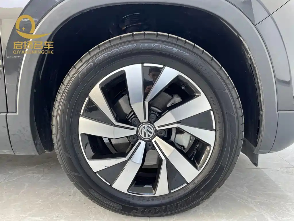 VOLKSWAGEN TAYRON 2022