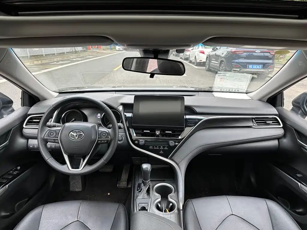 TOYOTA CAMRY 2021