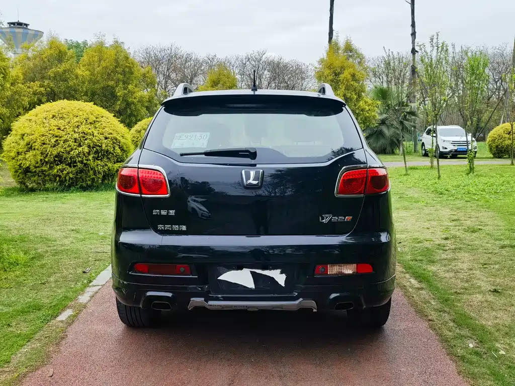 LUXGEN BIG 7 SUV 2014