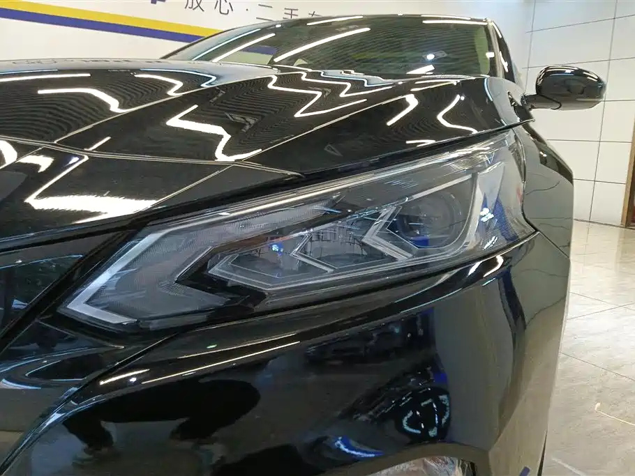 NISSAN TEANA 2022