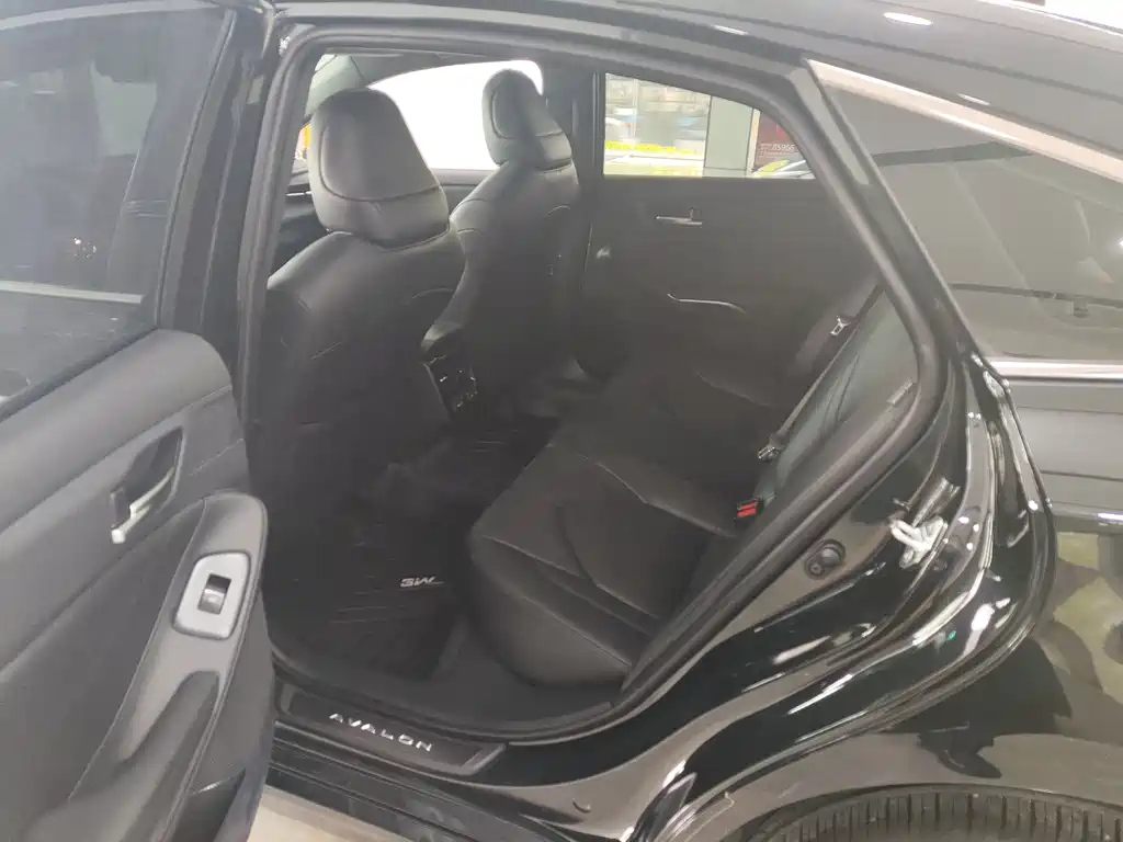 TOYOTA AVALON 2023