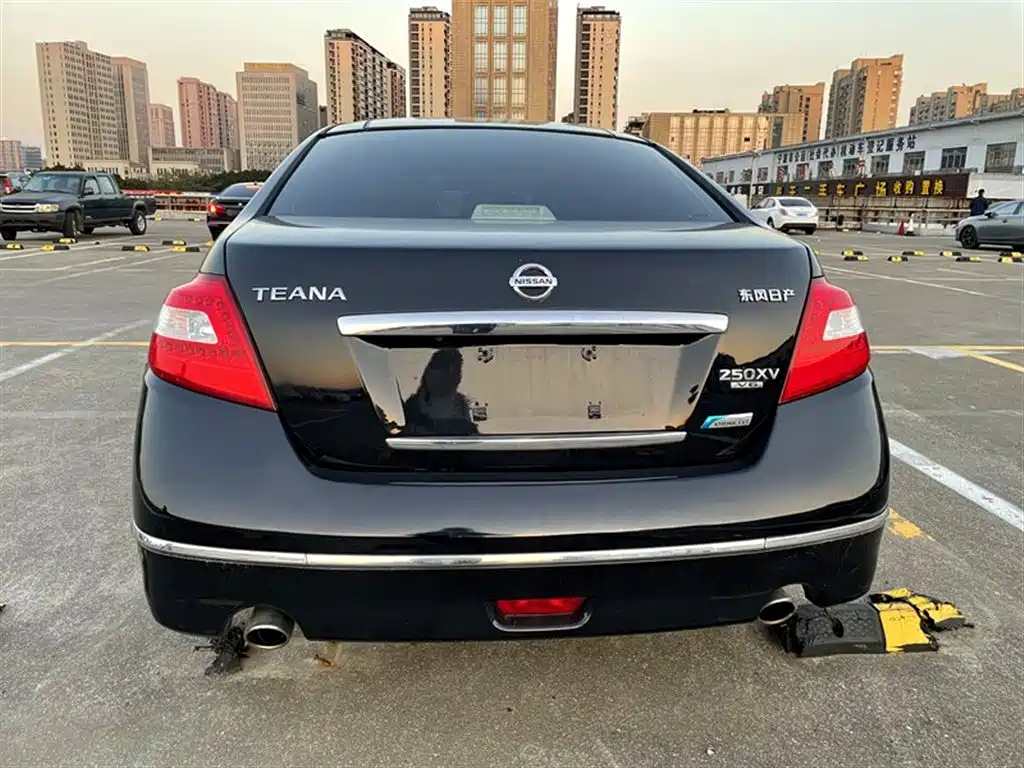 NISSAN TEANA 2009