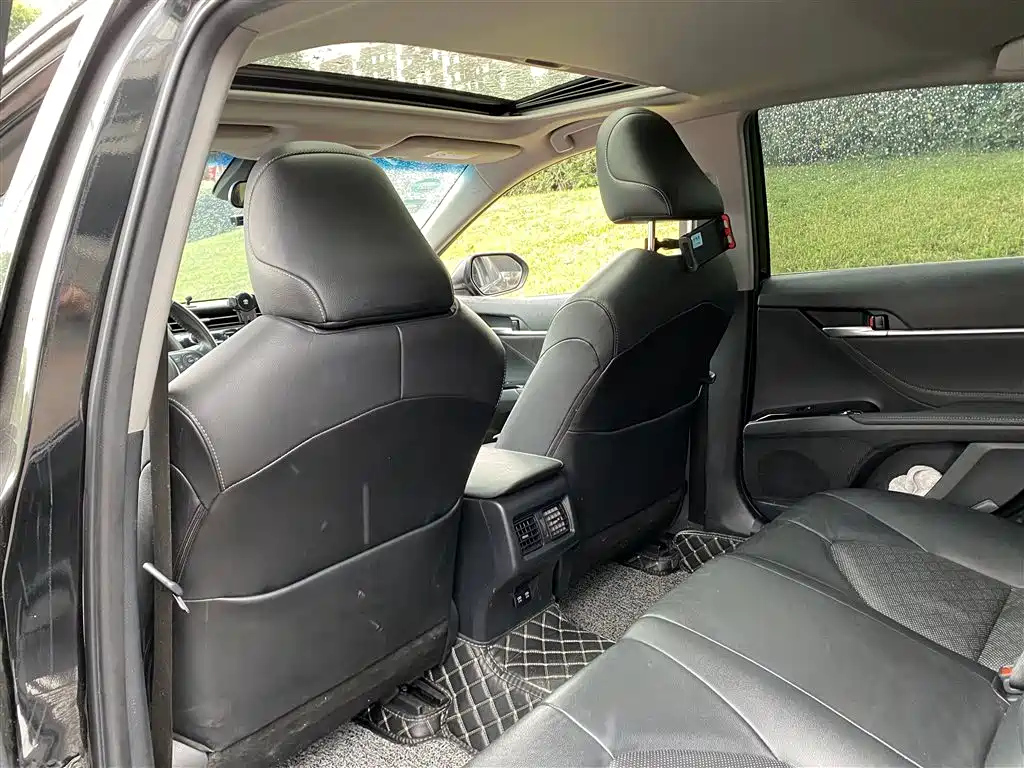 TOYOTA CAMRY 2018