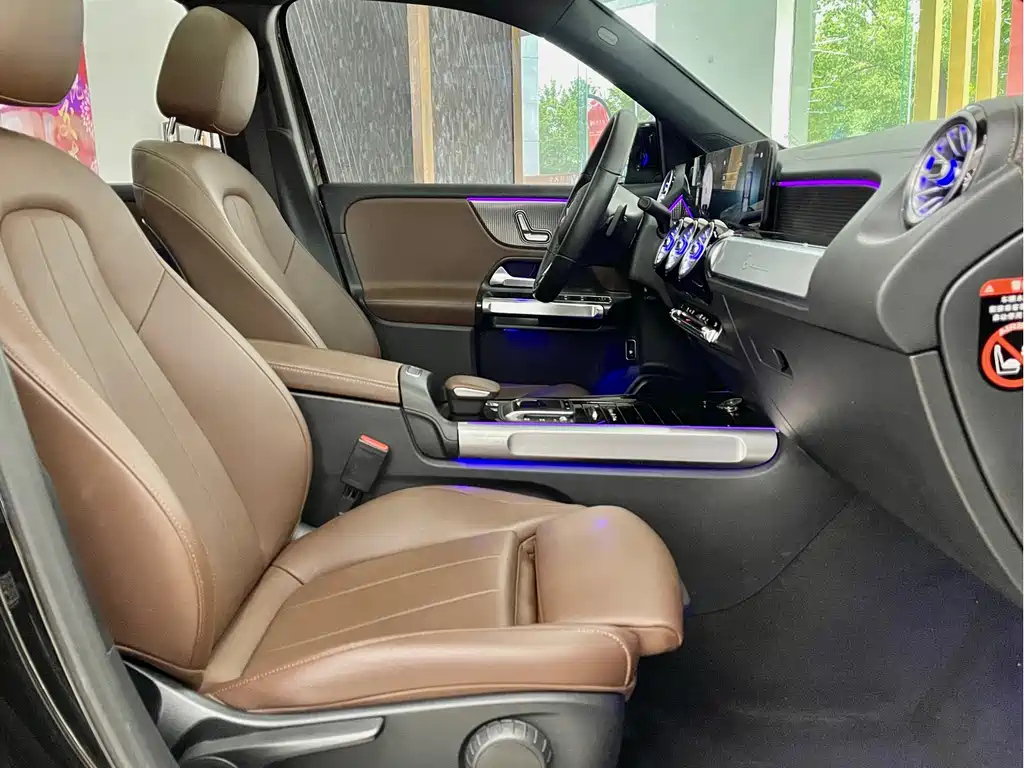 MERCEDES BENZ GLB 2021