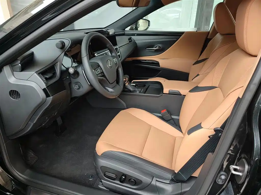 LEXUS ES 2024
