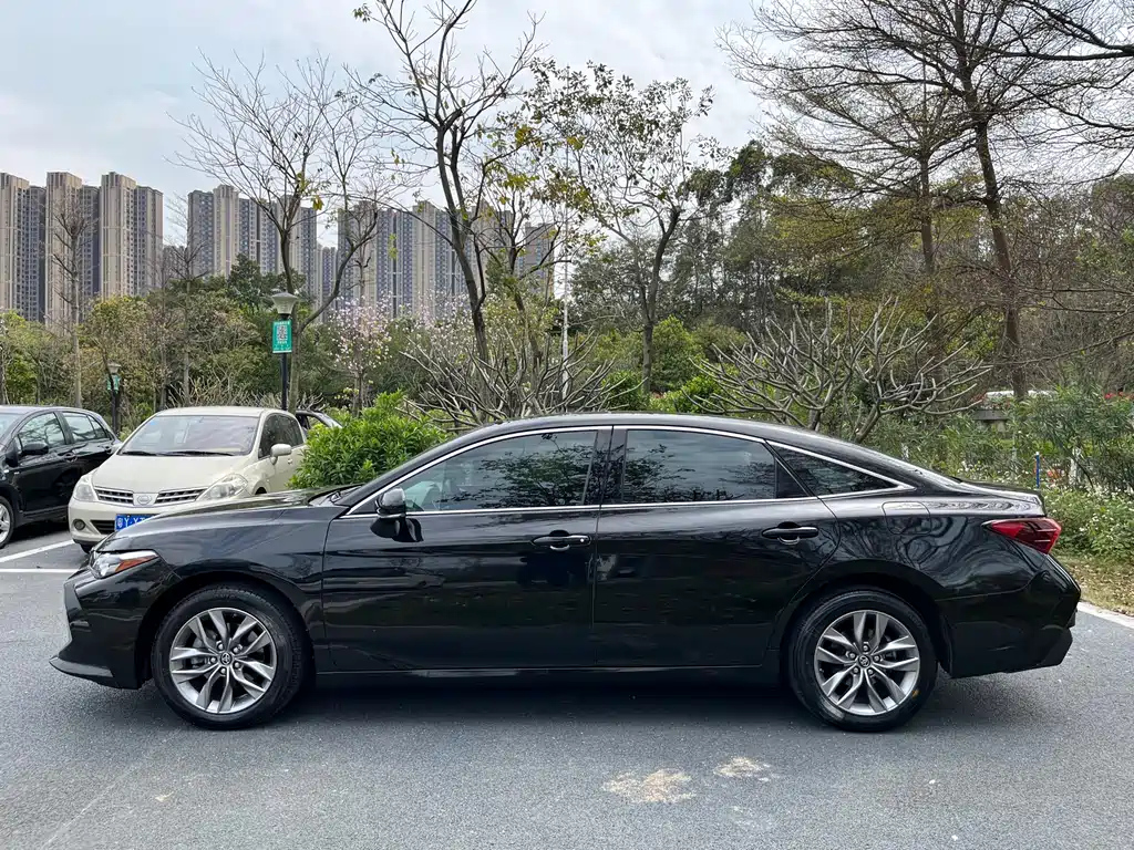 TOYOTA AVALON 2021