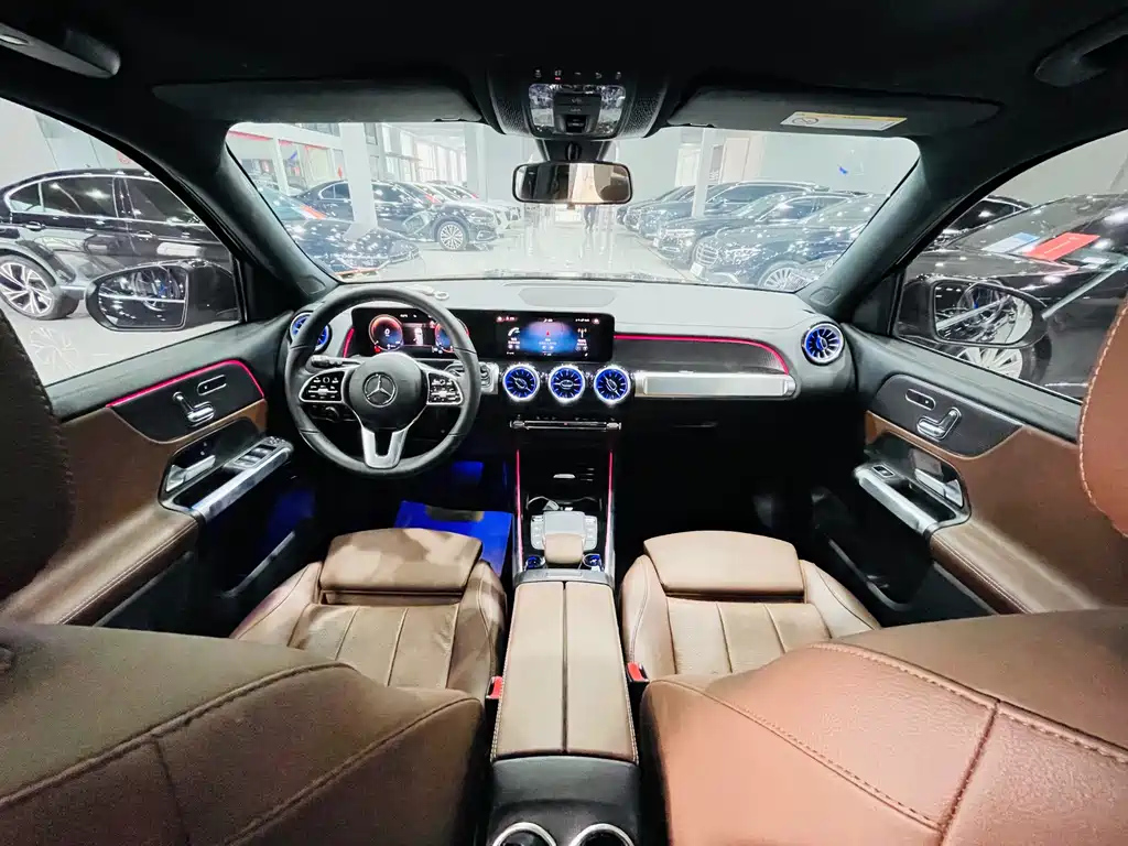 MERCEDES BENZ GLB 2023