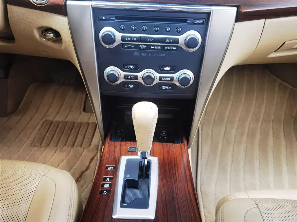 NISSAN TEANA 2009