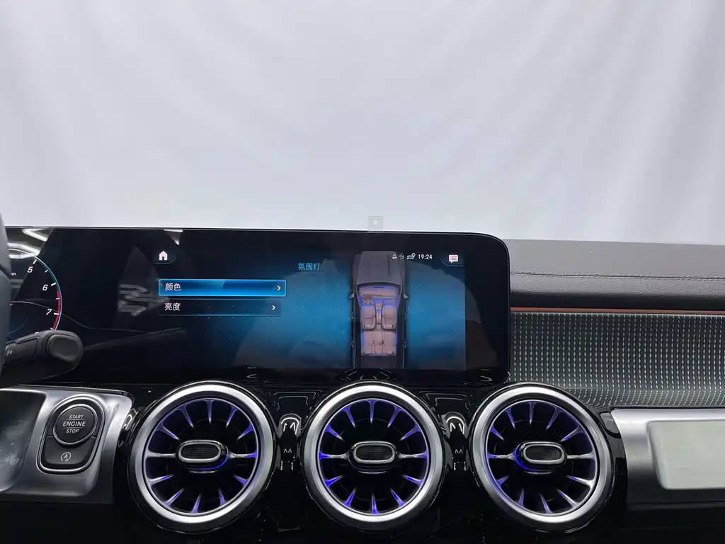 MERCEDES BENZ GLB 2022