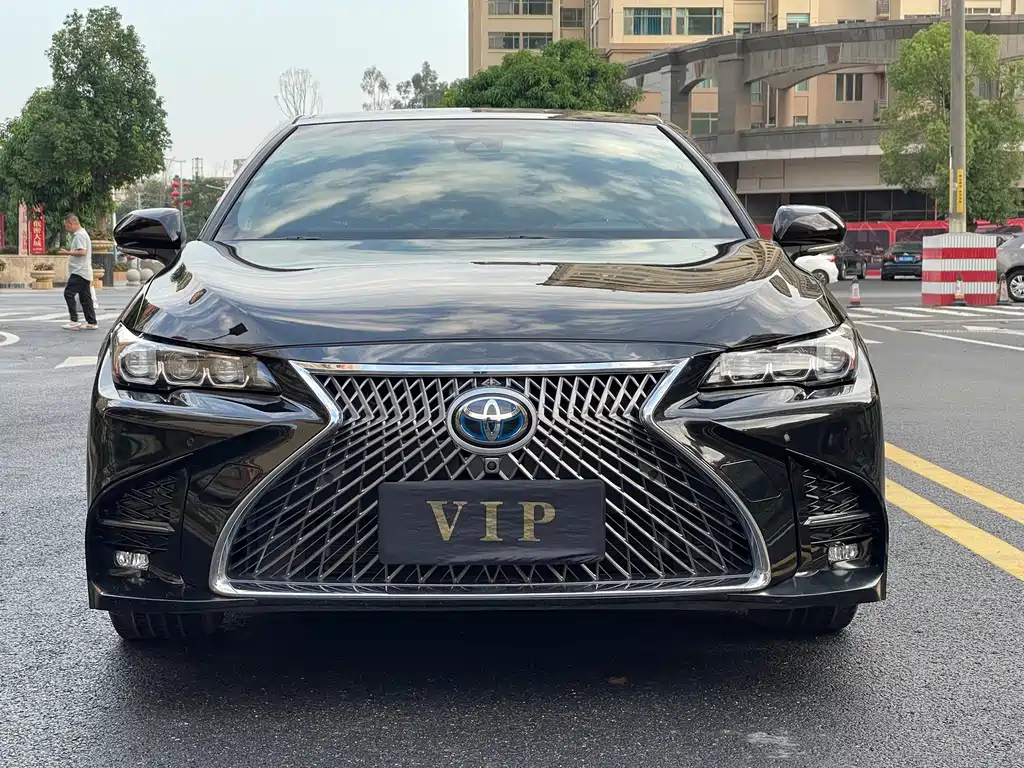 TOYOTA AVALON 2019