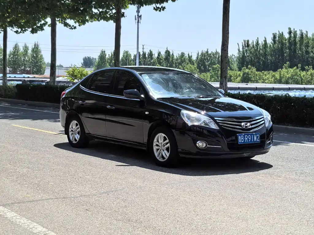HYUNDAI CELESTA 2012