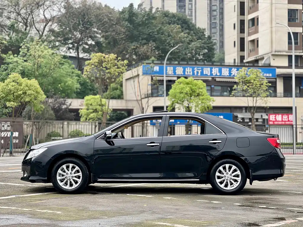 TOYOTA CAMRY 2012