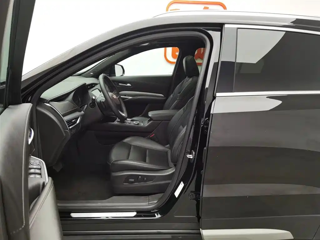 CADILLAC XT4 2021