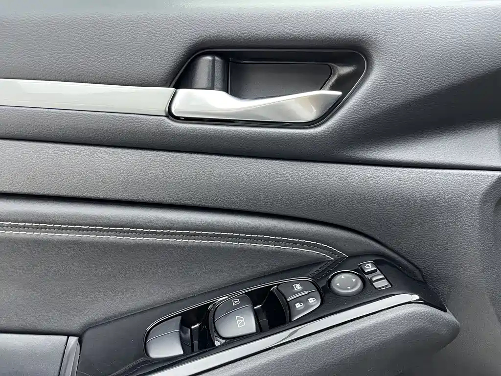 NISSAN TEANA 2021
