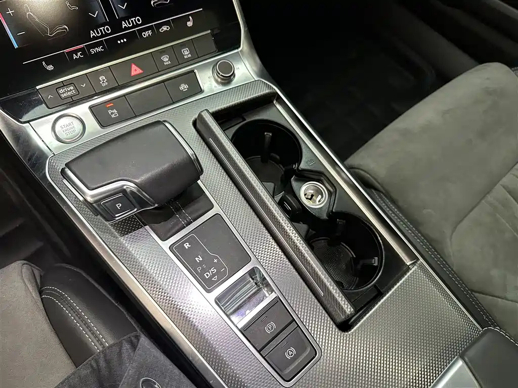 AUDI A6L 2020