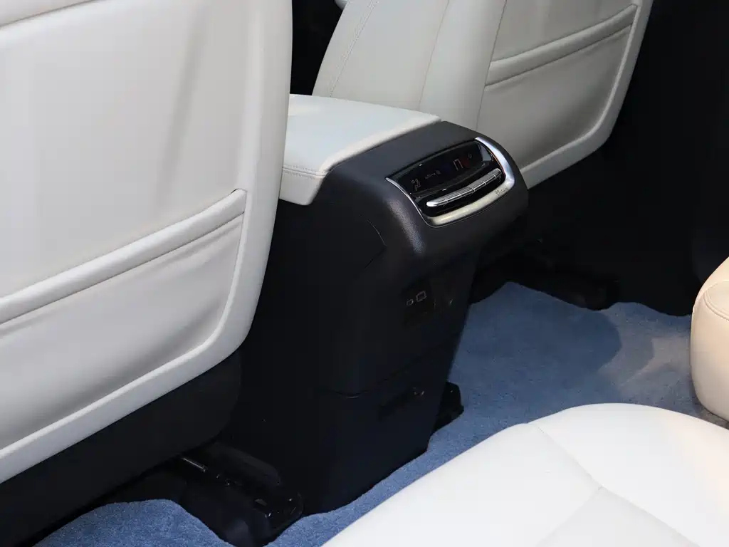 CADILLAC XT6 2021