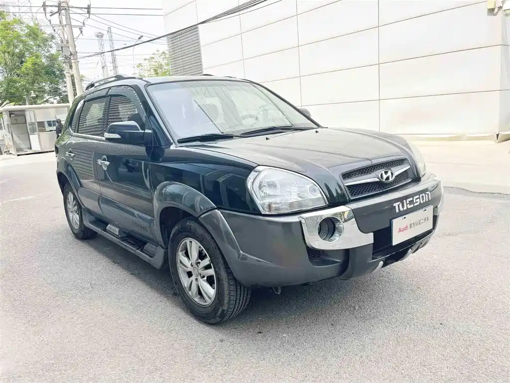 HYUNDAI TUCSON 2010