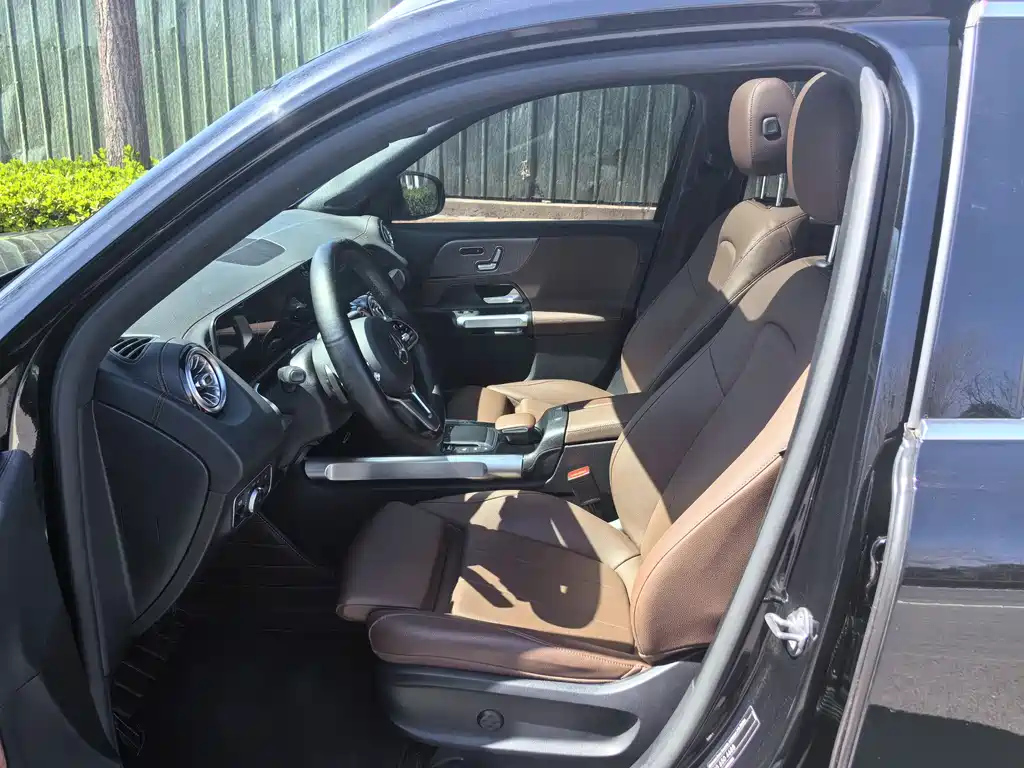 MERCEDES BENZ GLB 2021